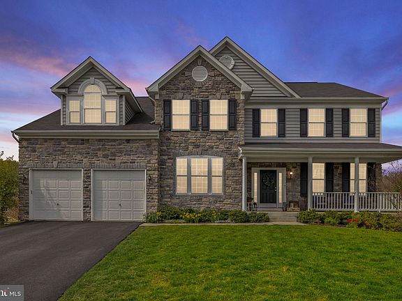 3rd image of 16973 Buckington Ct