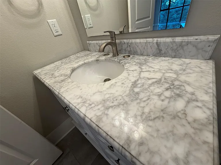 2727 Houston Ave #202 — Photo 10