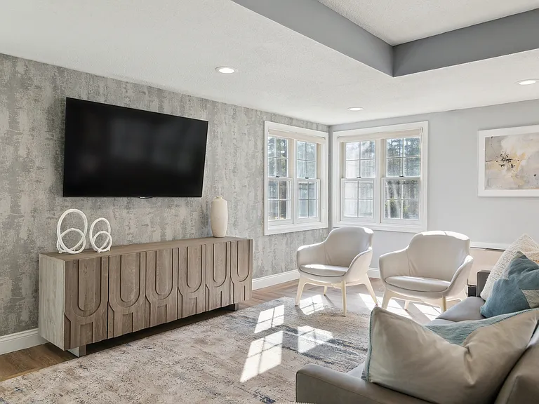 Mariner's Hill Apartments — Photo 9