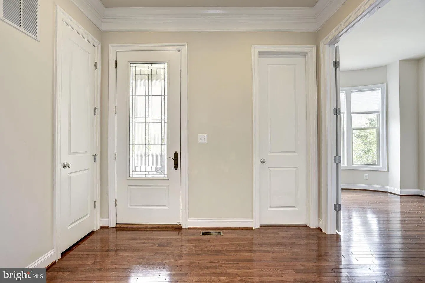 4 bed, 3.5 bath, 3456 sqft, $4,200 — Photo 3