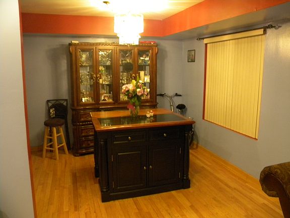 3rd image of 9 Wolkoff Ln