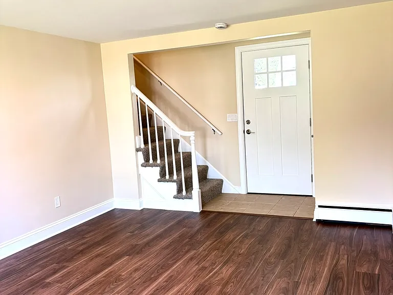 6 Hillside Pl — Photo 6
