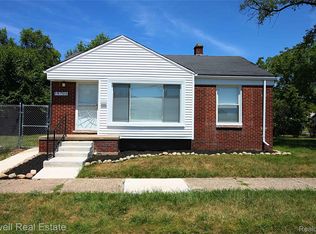 19703 Santa Barbara Dr, Detroit, MI 48221