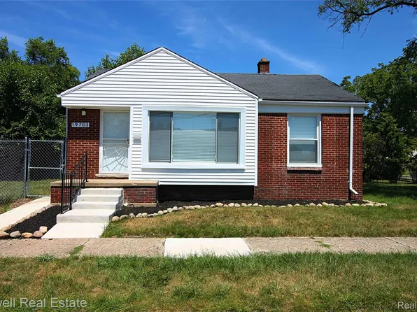 19703 Santa Barbara Dr, Detroit, MI 48221