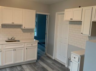 313 S 9th St #1, Newark, NJ 07103