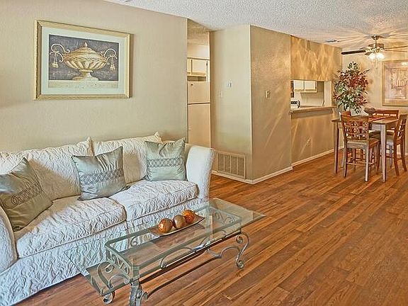 4th image of 1110 Vista Valet Dr #C2