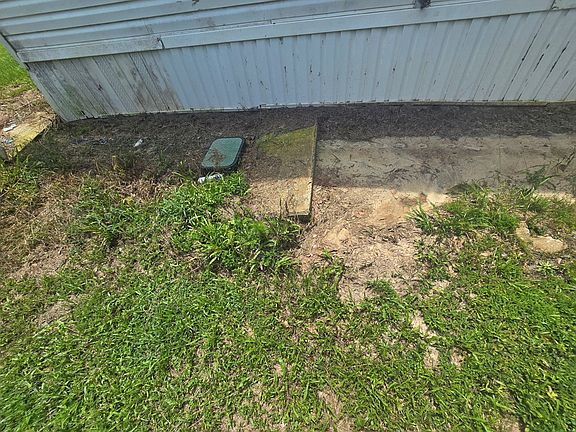3rd image of 2298 Edwards Rd