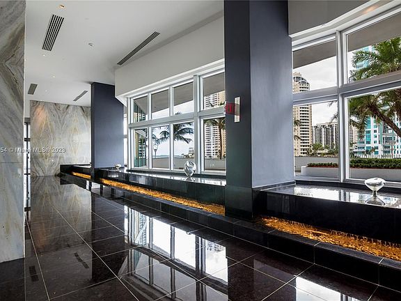 2nd image of 325 Biscayne Blvd #2624