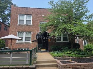 905 Concordia Ln #2S, Saint Charles, MO 63301
