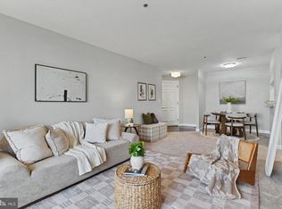 100 Harborview Dr Unit 705, Baltimore, MD 21230