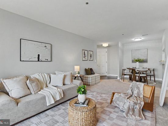 100 Harborview Dr Unit 705, Baltimore, MD 21230