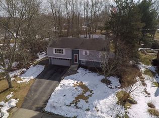 197 Breezy Knls, Groton, CT 06355