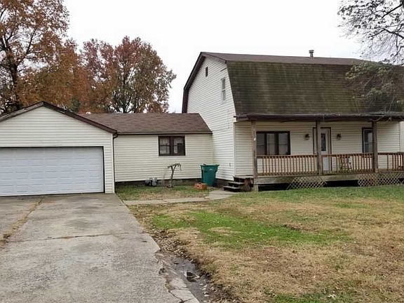 2nd image of 4912 Carl St