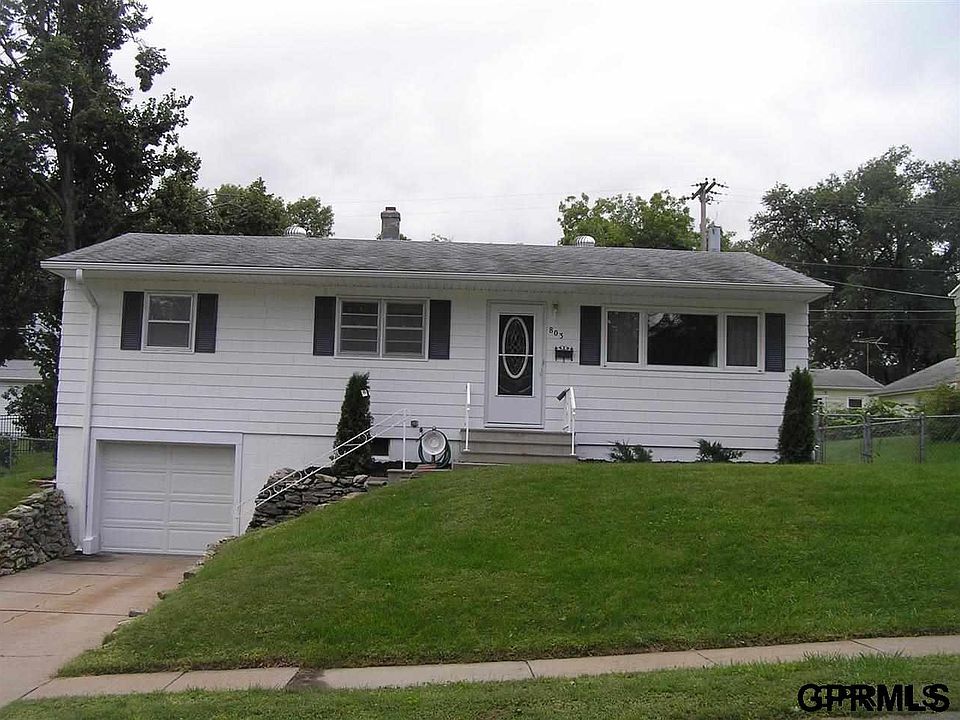1st image of 803 W 31st Ave