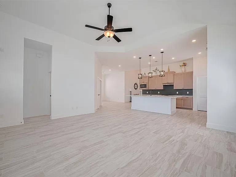 3328 Voda Bend Dr — Photo 13