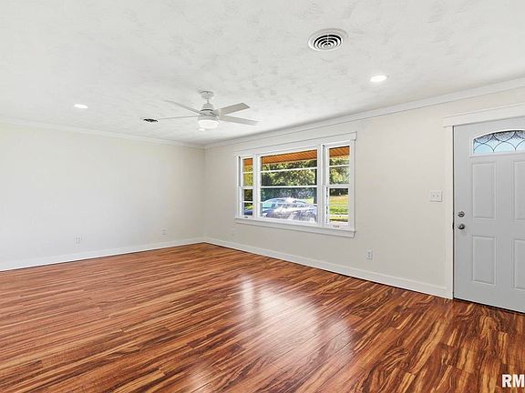 5th image of 2585 Market Rd