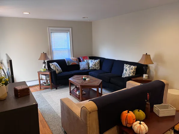 30 Thorpe St #30, Fairfield, CT 06824