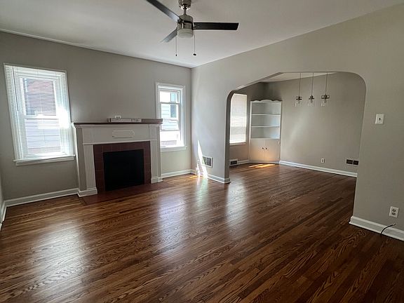 3rd image of 5680 N College Ave