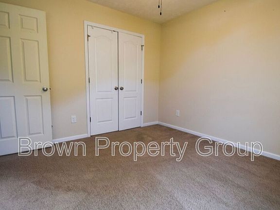 4th image of 494 Hogart St