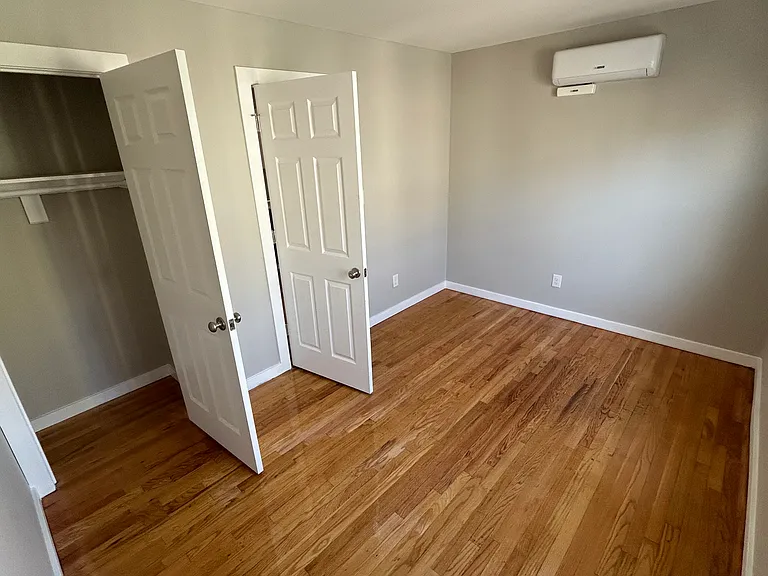 1 Kingsland Ave #3 — Photo 5