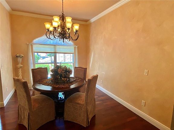 5th image of 37 Marionet Ln