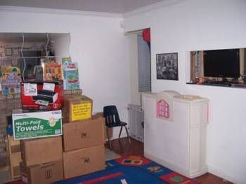 3rd image of 1613 Meadowlark Dr