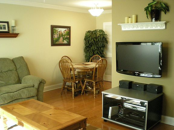 Family Room/ Dining Room
