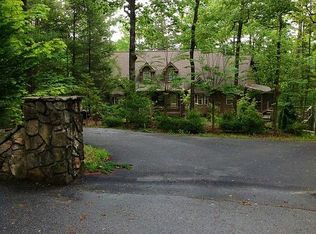 183 Lake Pt, Sautee Nacoochee, GA 30571