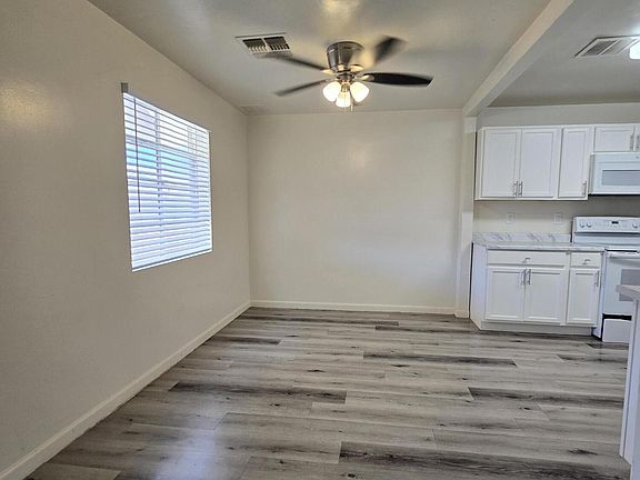 5th image of 3024 N 37TH Drive