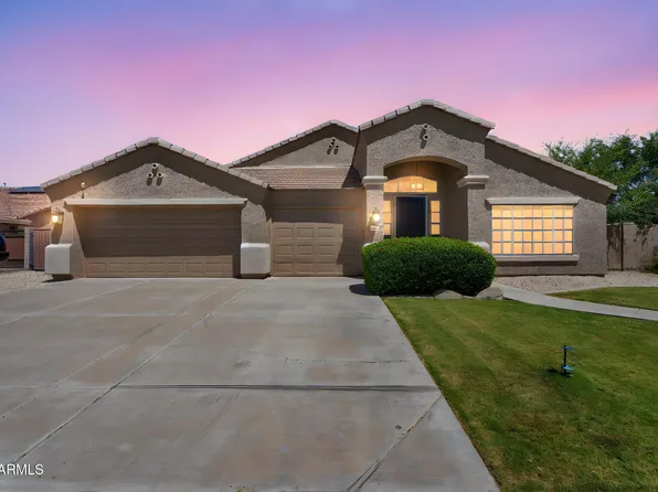 3304 E LATHAM Way, Gilbert, AZ 85297
