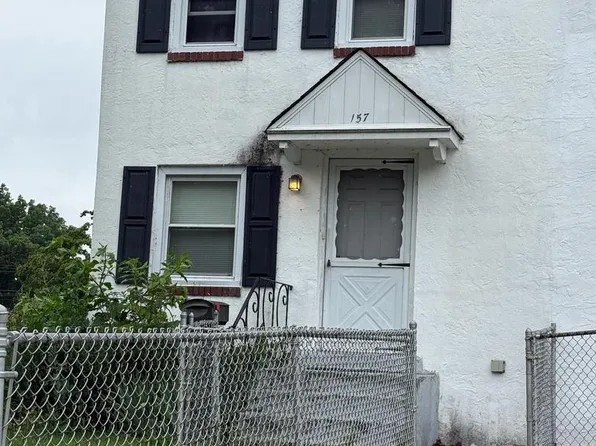157 Crum Creek Dr, Woodlyn, PA 19094