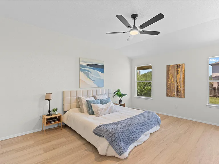 406 Covent Dr — Photo 21