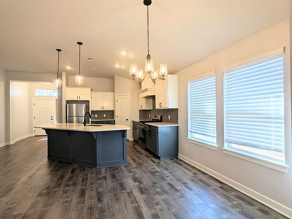 5th image of 3125 Red Cedar Way