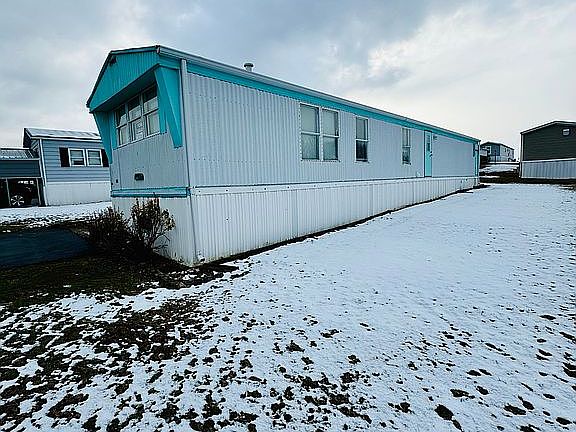 4th image of 127 Candlelight Dr