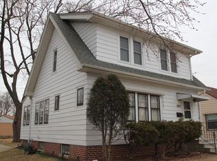 3847 S 56th St, Greenfield, WI