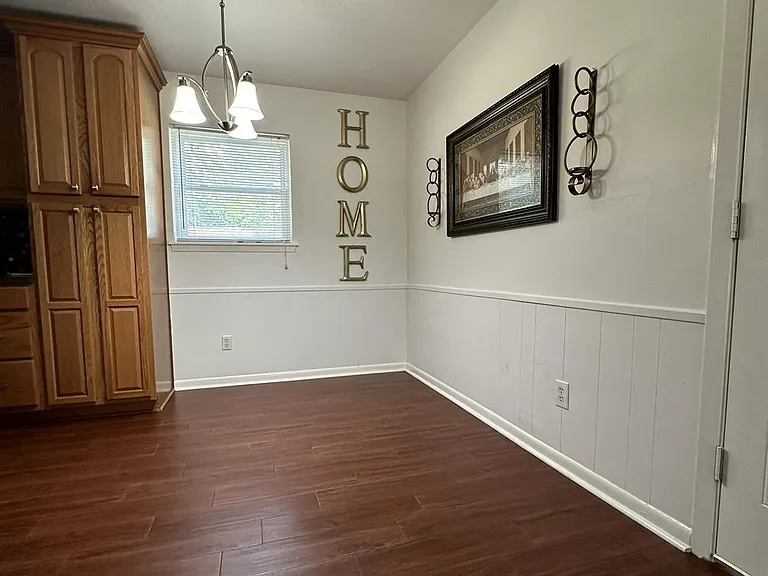 5018 Ash Ct — Photo 9