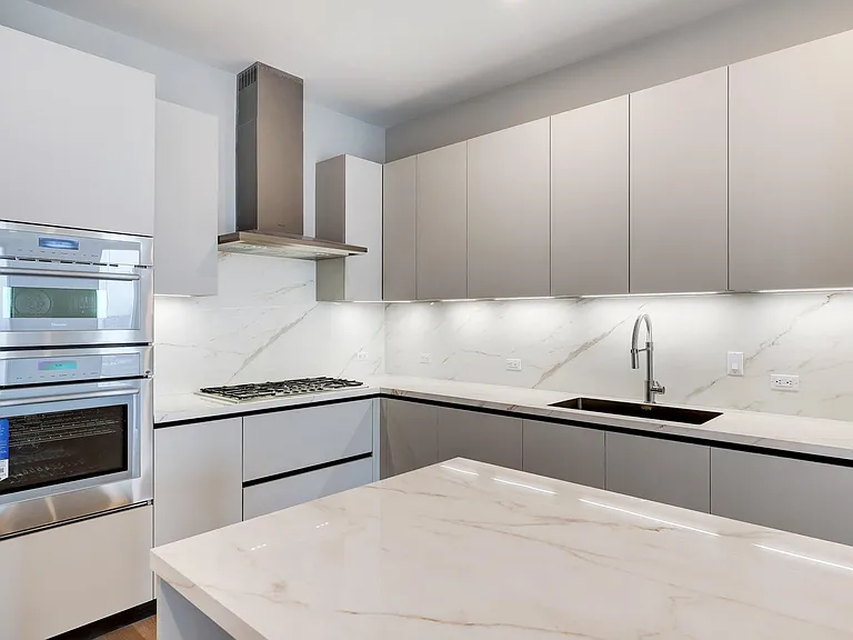 1711 Allen Pkwy #2203 — Photo 9
