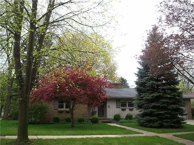 1st image of 805 E Cowley Ave