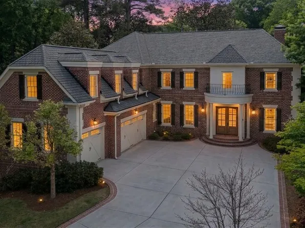 3282 Pinestream Rd NW, Atlanta, GA 30327