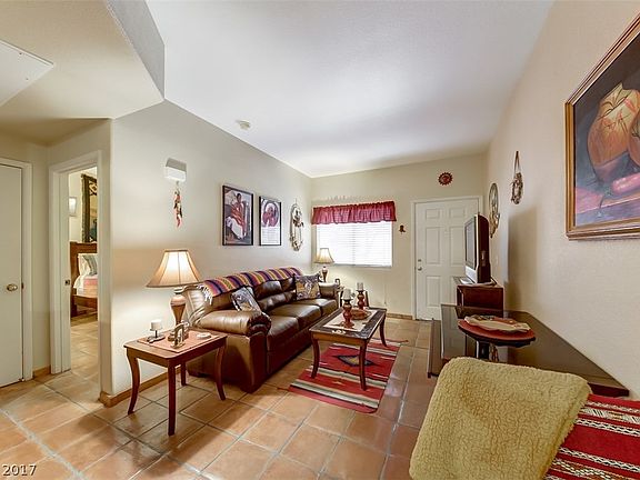 4th image of 2110 Los Feliz St Unit 1077