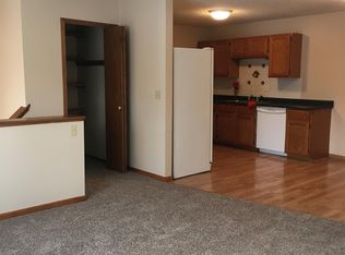 222 Marvin Elwood Rd, Monticello, MN 55362