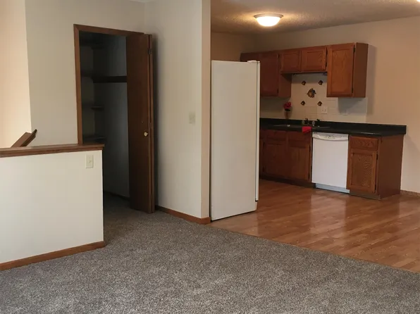 222 Marvin Elwood Rd, Monticello, MN 55362