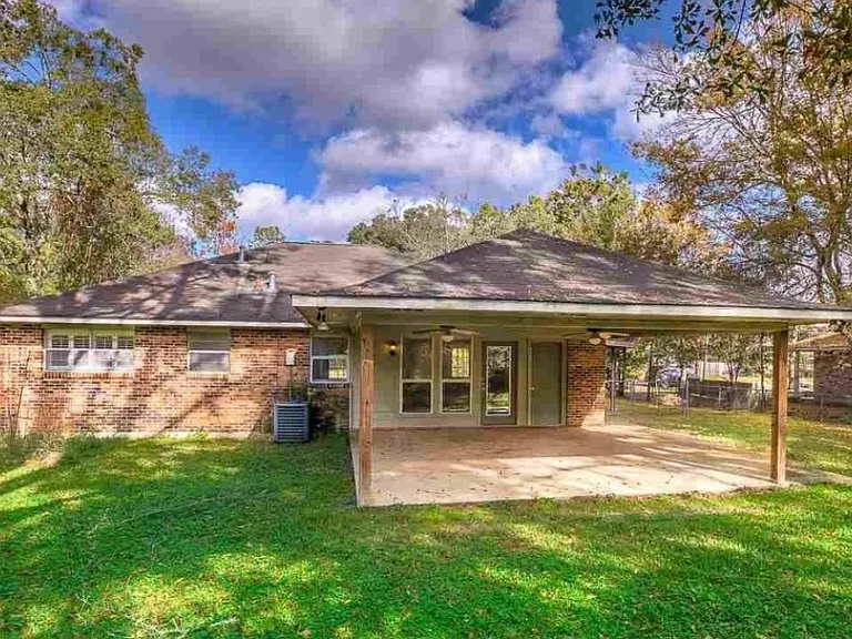 9944 Oliphant Rd — Photo 2