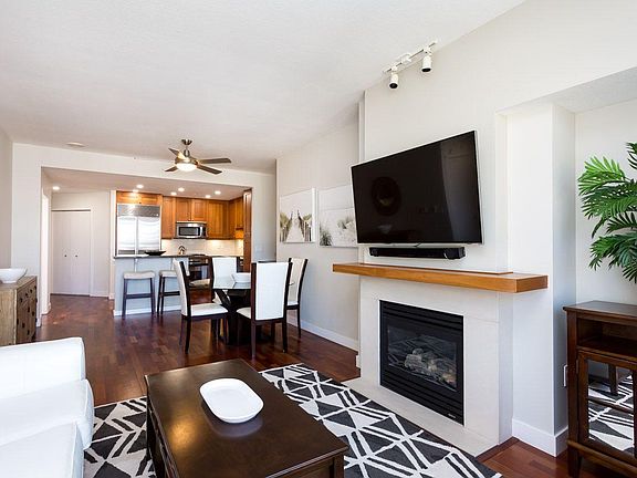 5th image of 700 W Harbor Dr W #1006