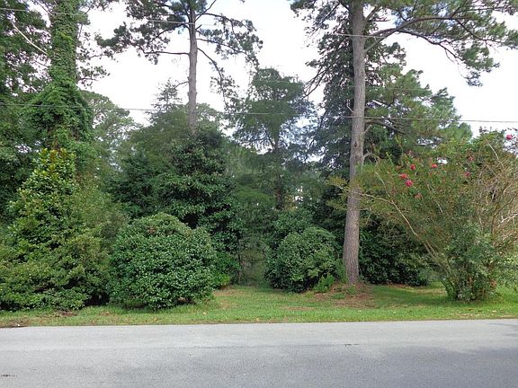 2nd image of 2107 S Lakeview Dr