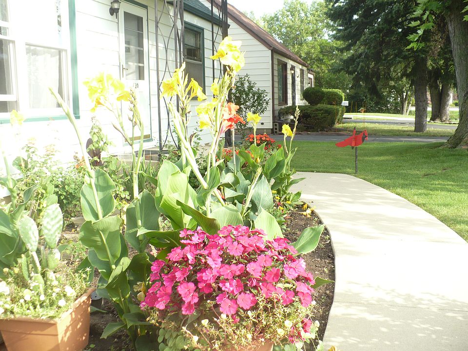 1st image of 420 S Dilger Ave