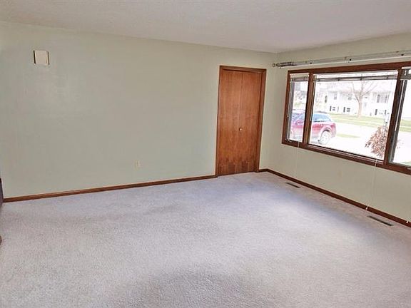 3rd image of 1605 21st St