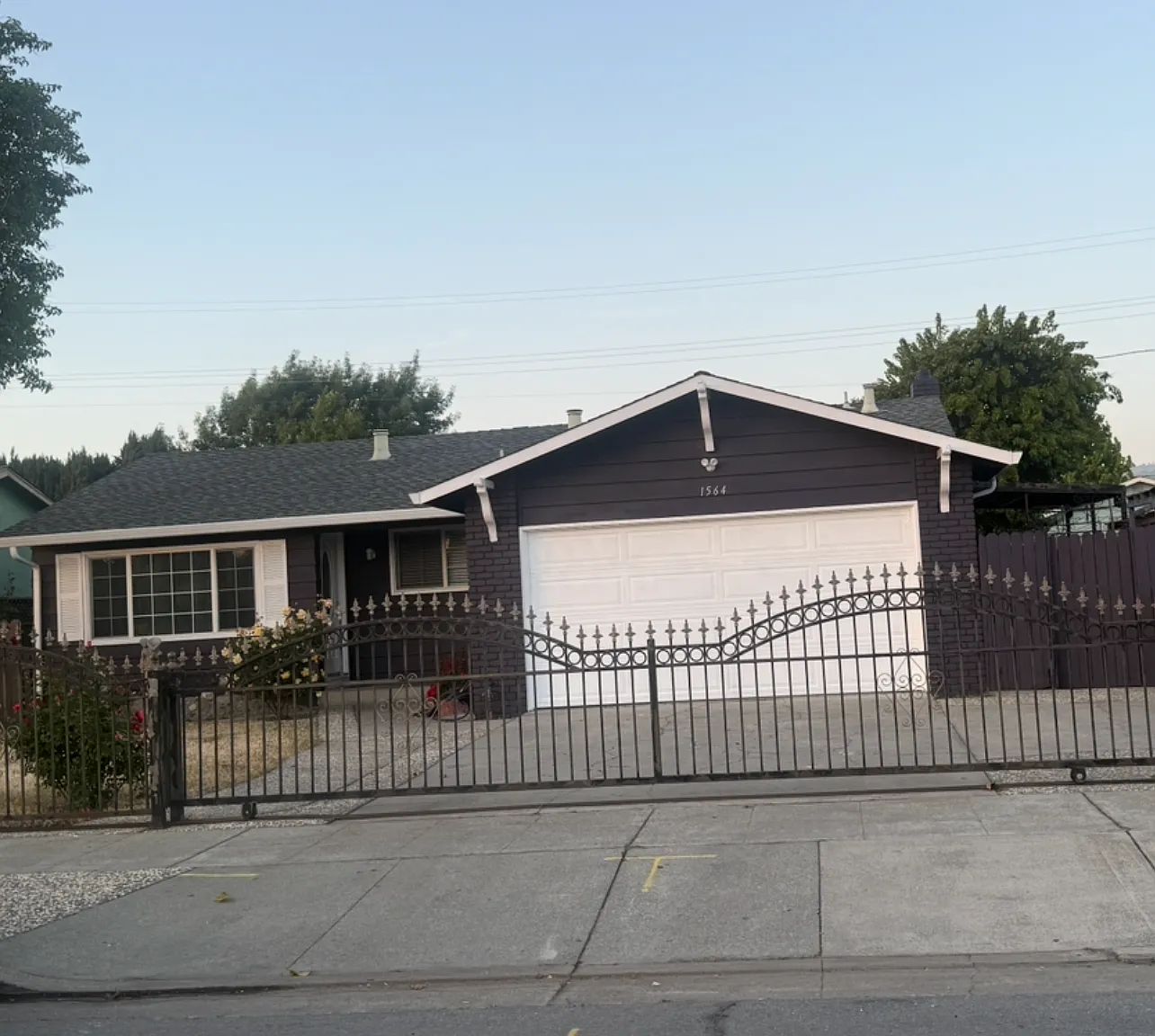 3 bed, 1283 sqft, $4,100 — Photo 1