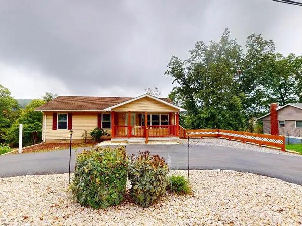 209 Taylor Dr, Romney, WV 26757