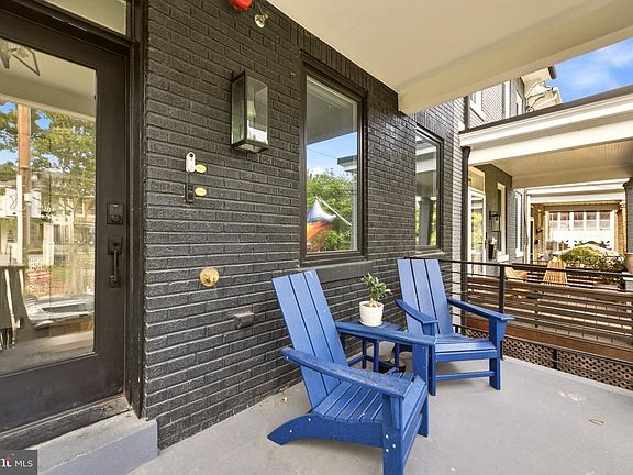 4th image of 320 Webster St NW #2